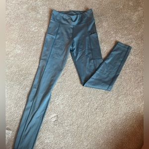 Blue Aéropostale leggings with pockets worn once